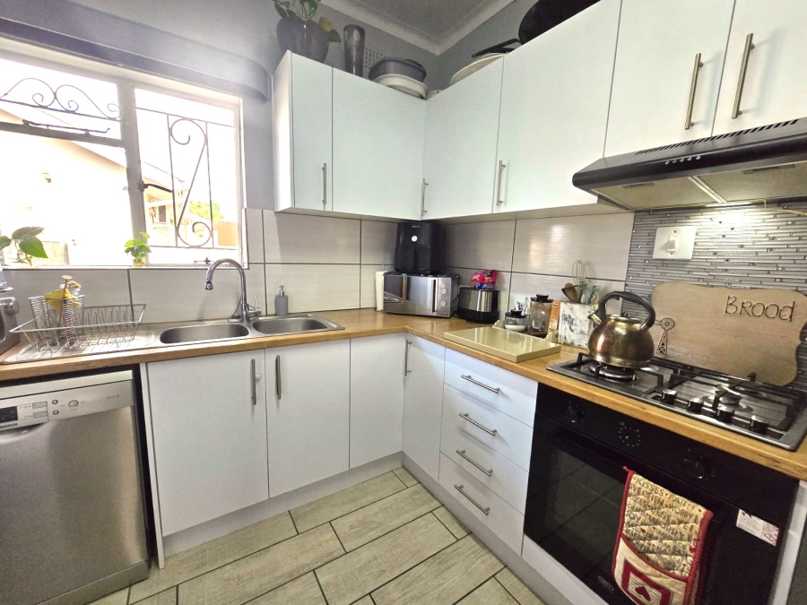 2 Bedroom Property for Sale in Paarl North Western Cape